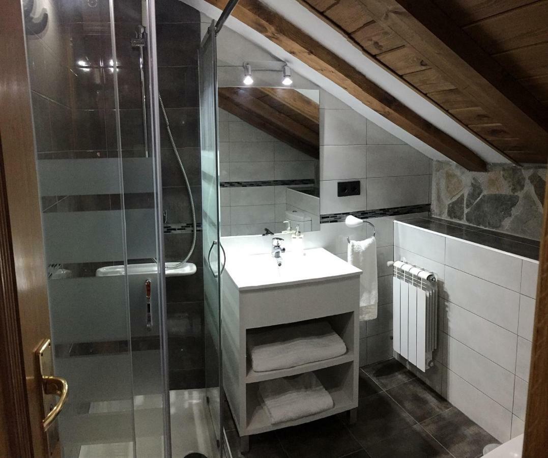 Hosteria La Moraleja Solares Esterno foto