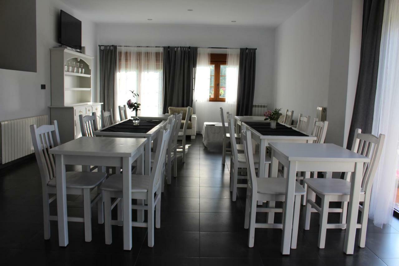 Hosteria La Moraleja Solares Esterno foto