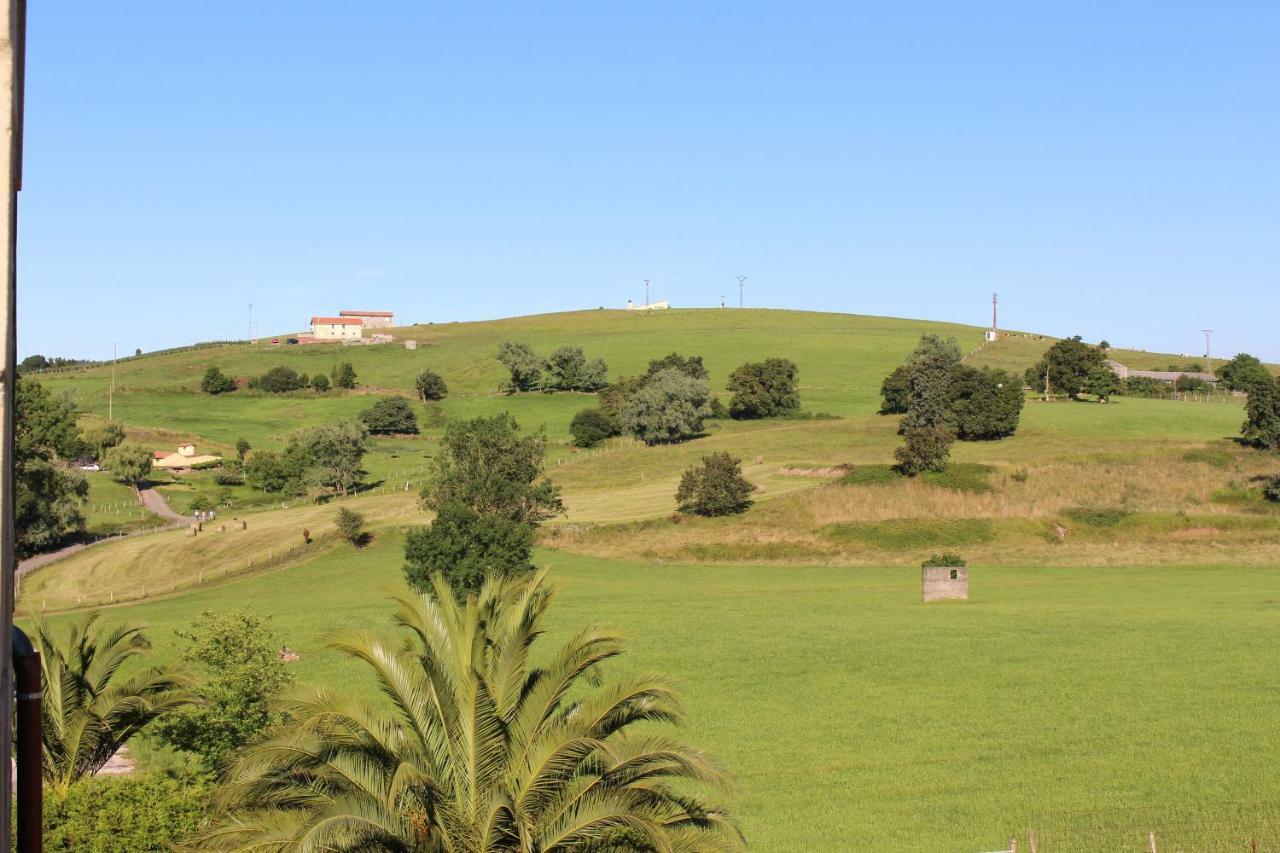 Hosteria La Moraleja Solares Esterno foto
