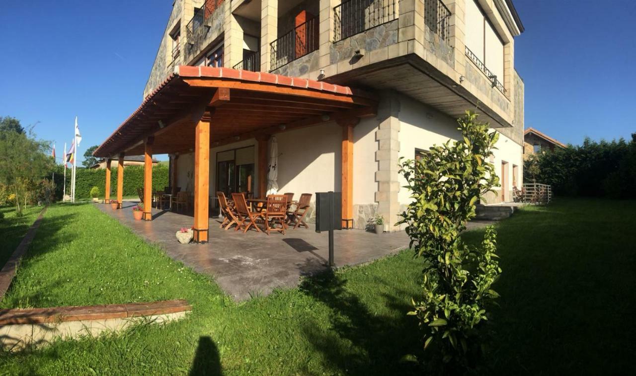 Hosteria La Moraleja Solares Esterno foto